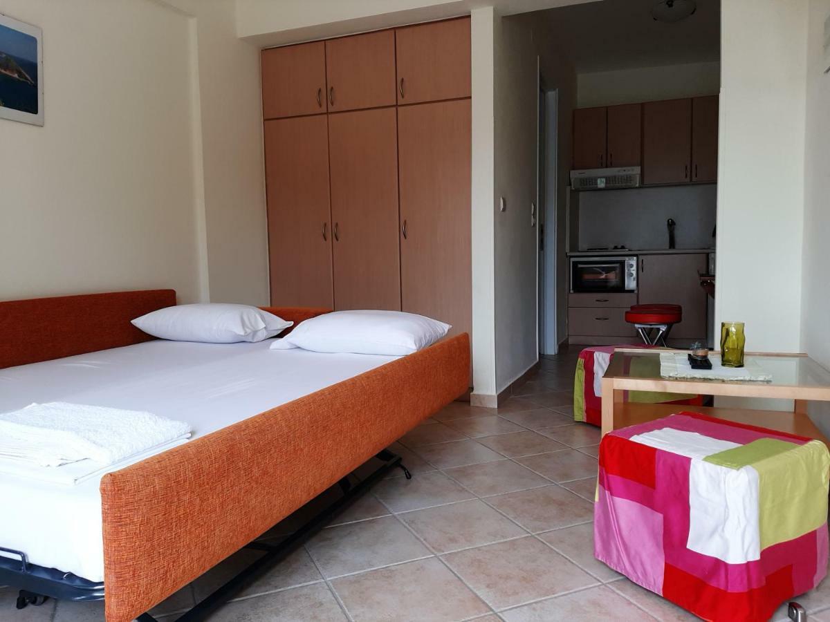 Marina Apartments Коккари Экстерьер фото